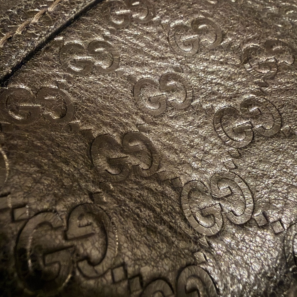Authentic Gucci large leather tote with Guccissima embossed details. - Picture 9 of 15